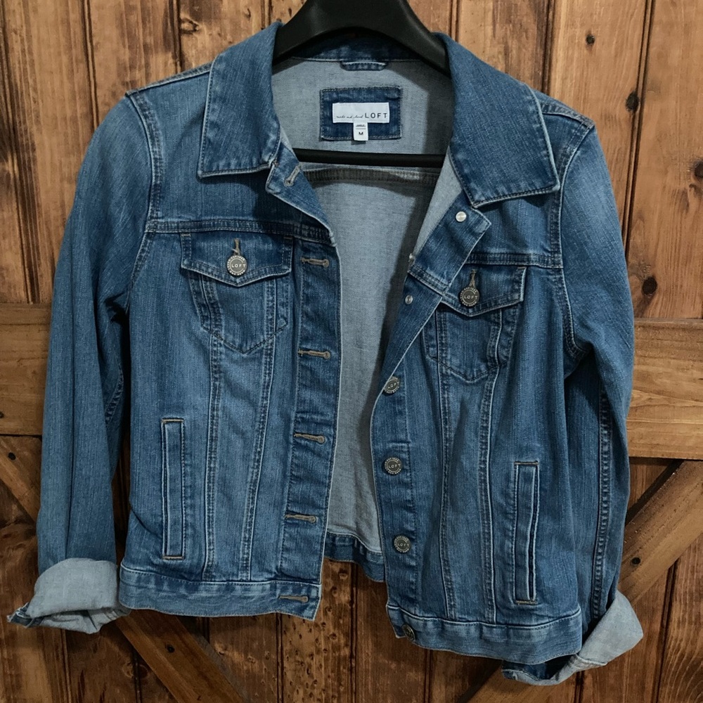Loft size M short waisted denim jacket